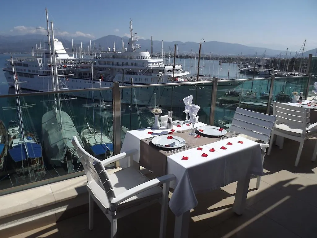 Alesta Yacht Hotel Fethiye 4*,